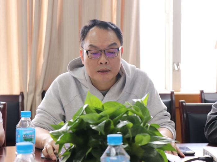 6周兴耀出席并讲话。谭倩文 摄_700x524.jpg