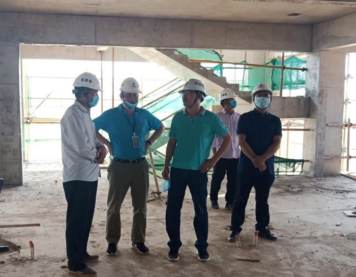 7.2领导工作。陈其毅 摄700.jpg