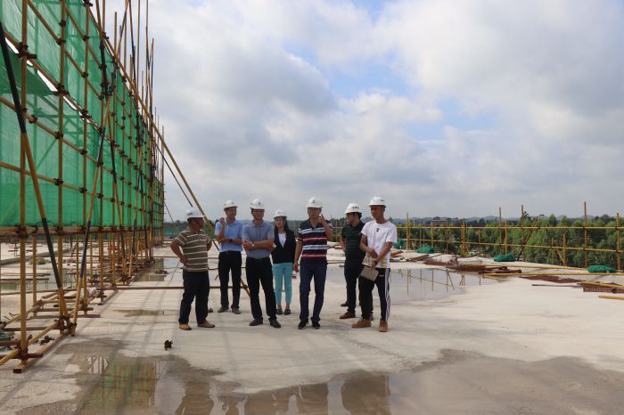 查抄现场。 杨俊峰 摄.jpg