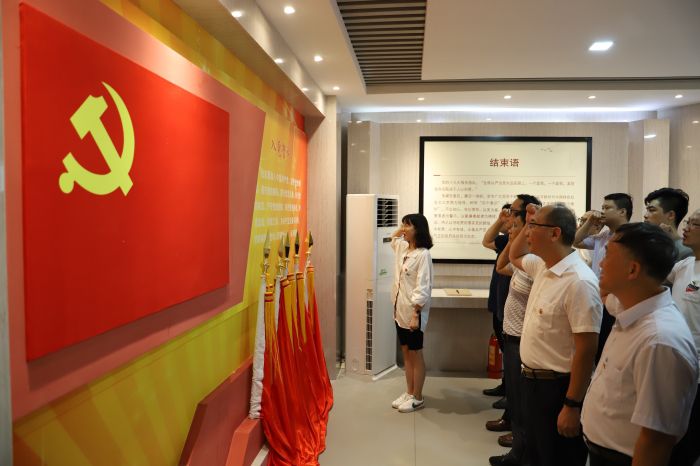 沉温誓词 郑诗宝 摄.jpg