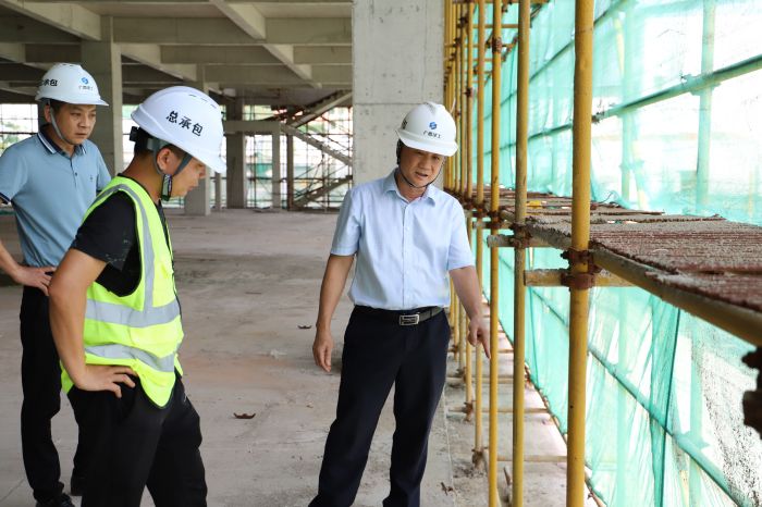 查抄现场。侯健杰 摄 (2).jpg