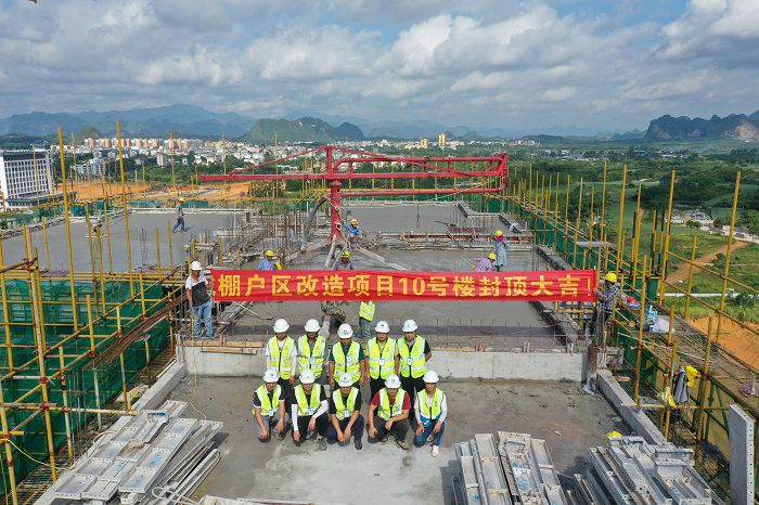 项目治理人员合照。卢瑞阳 摄.JPG