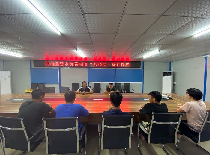 典礼现场。韦秀丽 摄.jpg