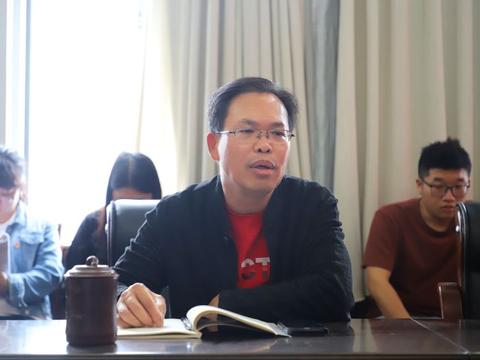 陈祖训作讲话。谭龙 摄.jpg