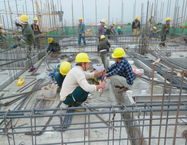 尺度层钢筋绑扎。阮文源 摄.jpg