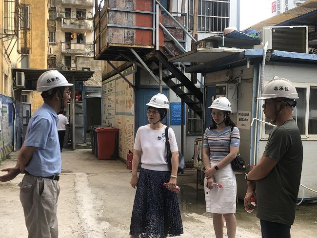 李红梅视察项目现场。商秋劲 摄（建图）.jpg