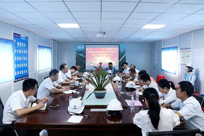 党课会议现场。 周煜川摄（建图）.jpg