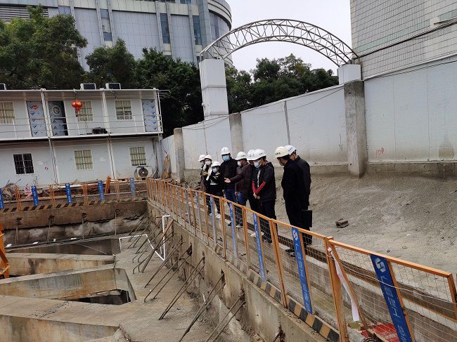 查抄现场。莫光富 摄（建图）.jpg