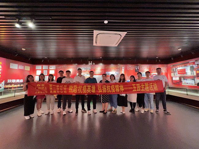 合影留想；畦￡ 摄（建图）.jpg