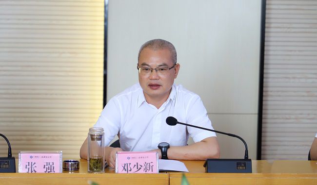 邓少新讲话。 郑诗宝 摄（建）.jpg