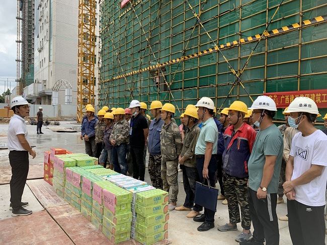 曾劲松讲话。蔡怡灵 摄（建图）.png