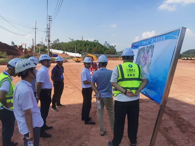 查抄现场。陆勤 摄（建图）.jpg