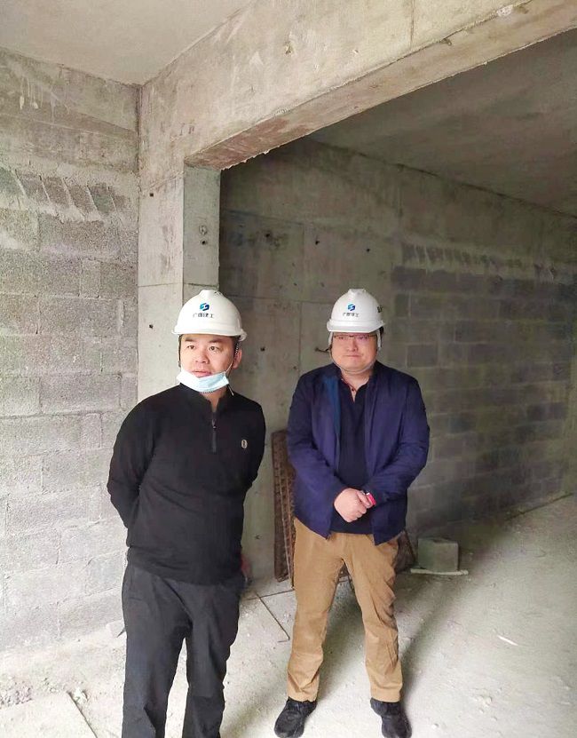 查抄现场；平鹗 摄（建图）.jpg