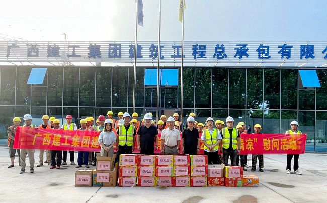 活动合影。孙宇 摄（建图）.jpg