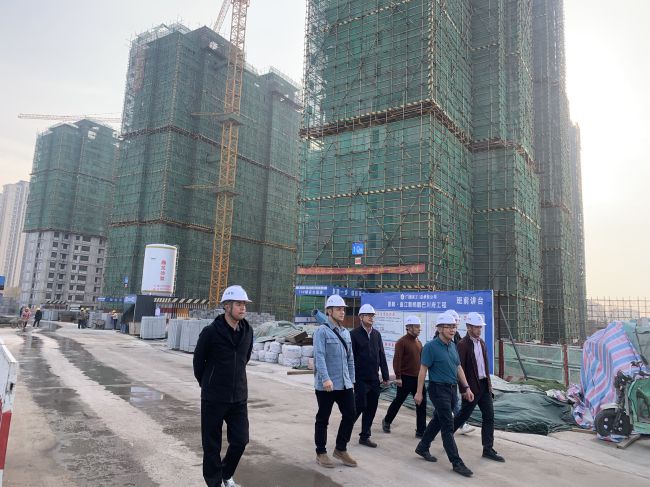 查抄现场。罗庆博 摄（建图）.jpg